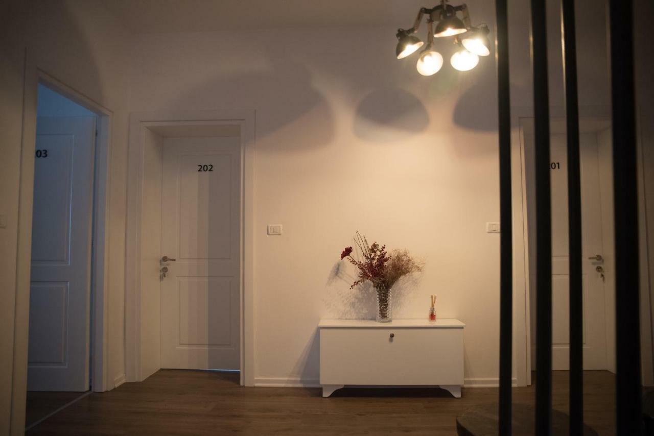 Old Bazaar Rooms コルチャ エクステリア 写真