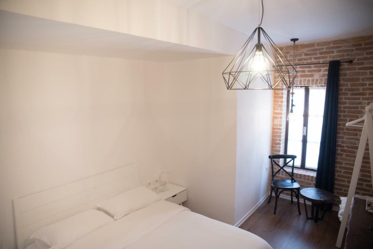 Old Bazaar Rooms コルチャ エクステリア 写真