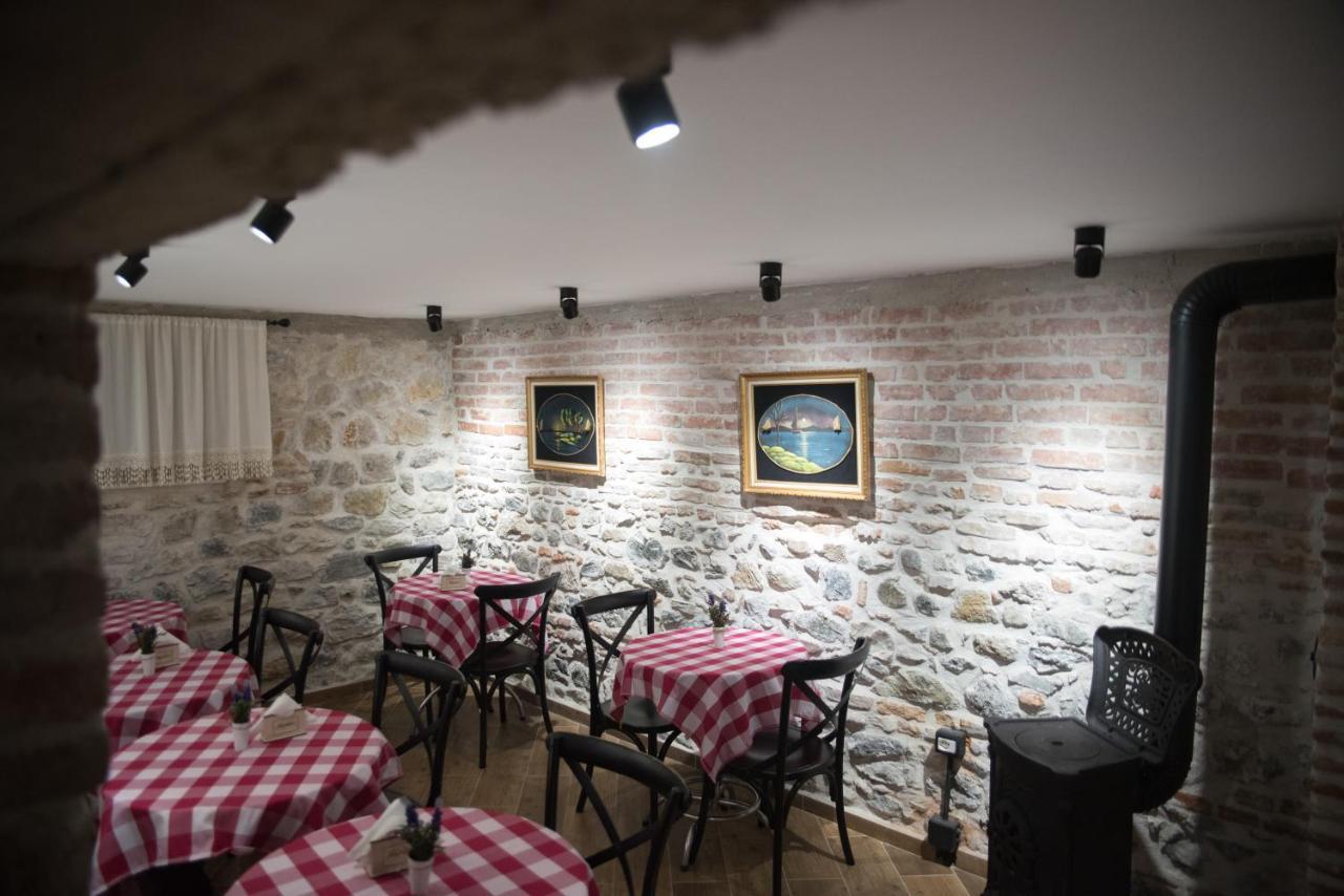 Old Bazaar Rooms コルチャ エクステリア 写真